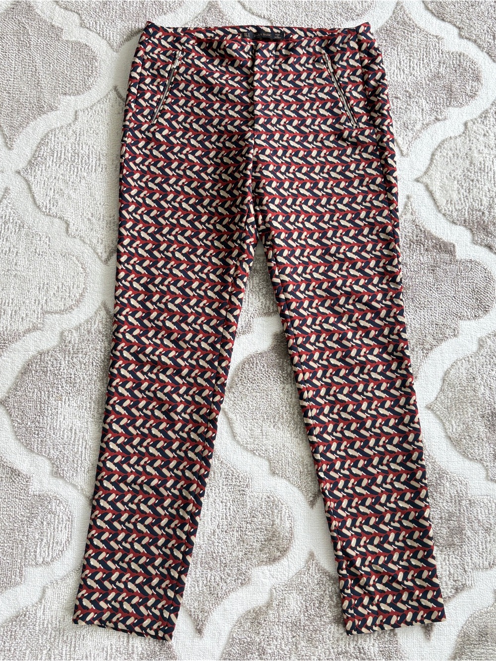 Zara Basic Multicolored Red, Navy & Cream Printed Trouser Size M